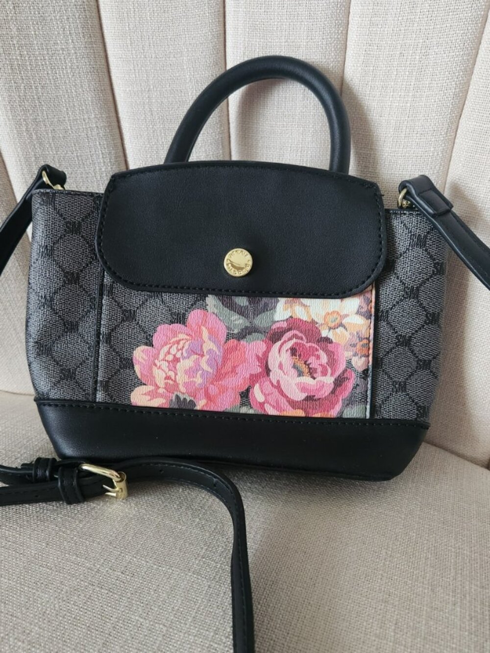 STEVE MADDEN small black floral handbag purse crossbody bag pink gray flower